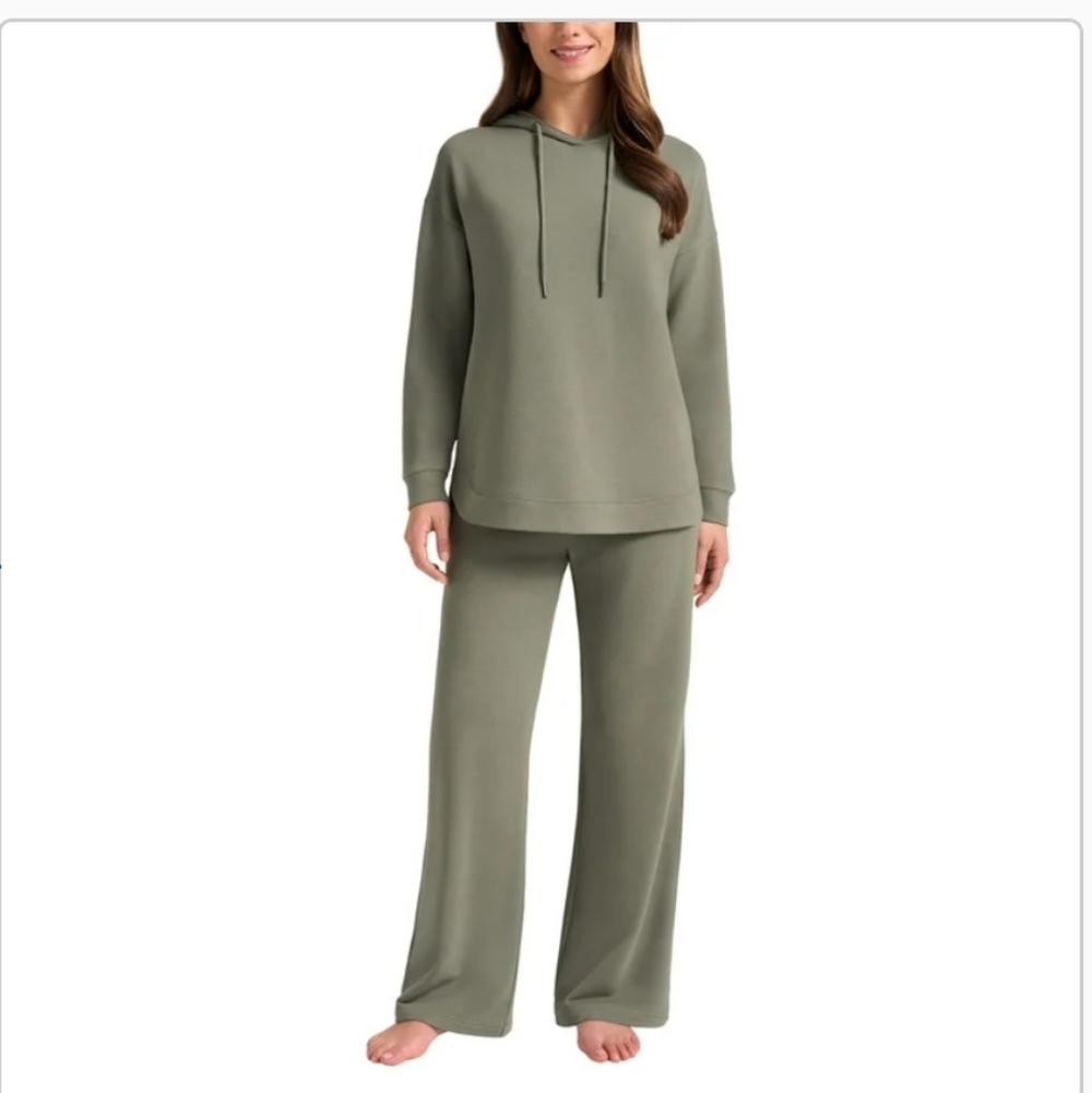 (Ew)Max & Mia Women's Hoodie Lounge Set
